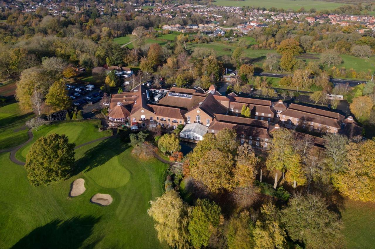 Delta Hotels By Marriott Tudor Park Country Club Maidstone Buitenkant foto