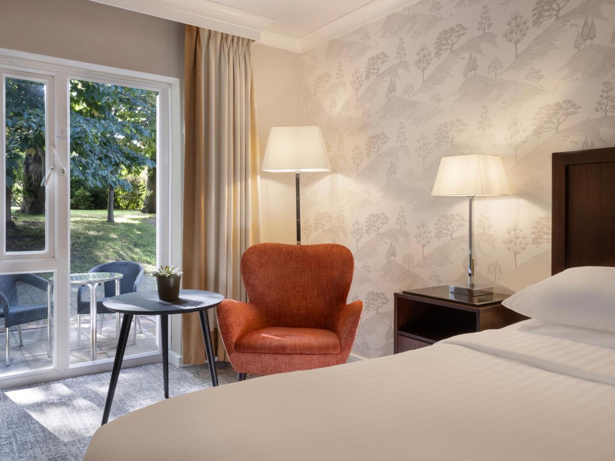 Delta Hotels By Marriott Tudor Park Country Club Maidstone Buitenkant foto